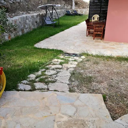 Reginas Apartman Athérasz