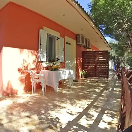 Reginas Apartman Athérasz